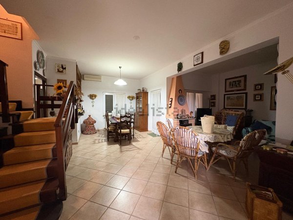 casa indipendente in vendita ad Ardea in zona Marina di Ardea