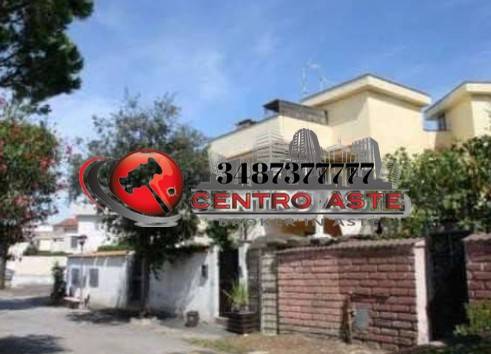 appartamento in vendita ad Ardea in zona Marina di Ardea