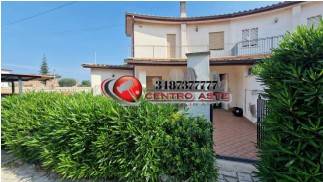 casa indipendente in vendita ad Ardea in zona Nuova California