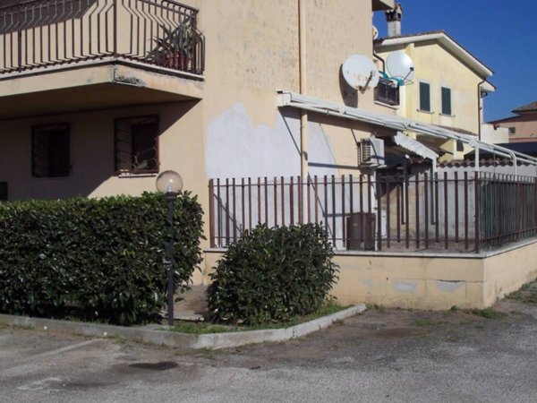 appartamento in vendita ad Ardea in zona Marina di Ardea