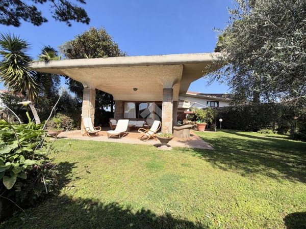 casa indipendente in vendita ad Ardea in zona Nuova California