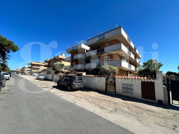 appartamento in vendita ad Ardea in zona Marina di Ardea