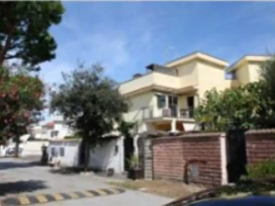 appartamento in vendita ad Ardea in zona Marina di Ardea