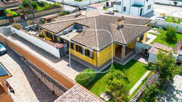 casa indipendente in vendita ad Ardea in zona Nuova Florida