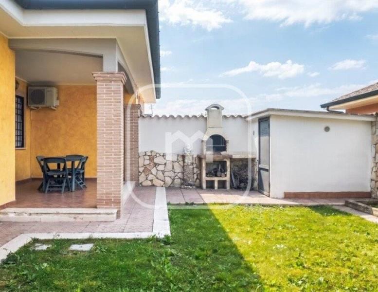 casa indipendente in vendita ad Ardea in zona Nuova Florida