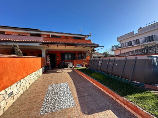 casa indipendente in vendita ad Ardea in zona Nuova California