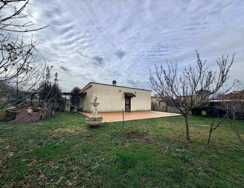 casa indipendente in vendita ad Ardea