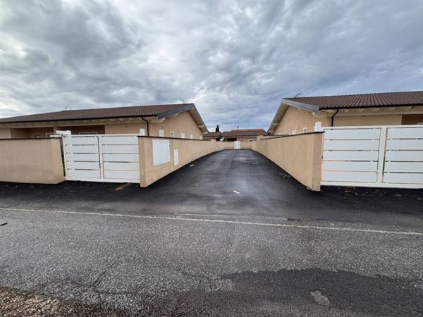 casa indipendente in vendita ad Ardea in zona Nuova California