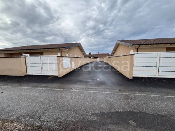 casa indipendente in vendita ad Ardea in zona Marina di Ardea