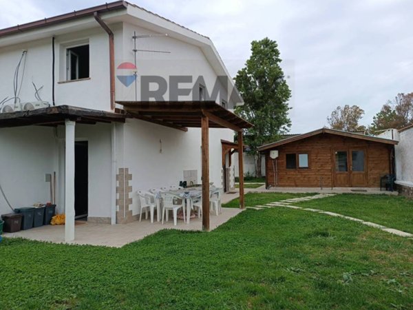 casa indipendente in vendita ad Ardea in zona Nuova California