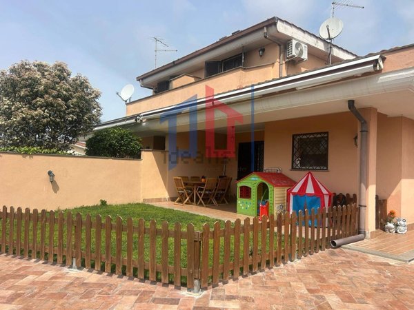 casa indipendente in vendita ad Ardea in zona Nuova Florida