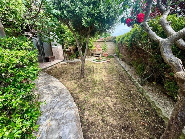 casa indipendente in vendita ad Ardea