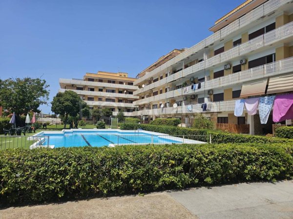 appartamento in vendita ad Ardea in zona Marina di Ardea