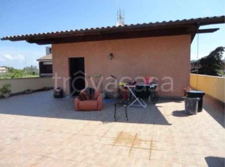 appartamento in vendita ad Ardea in zona Marina di Ardea
