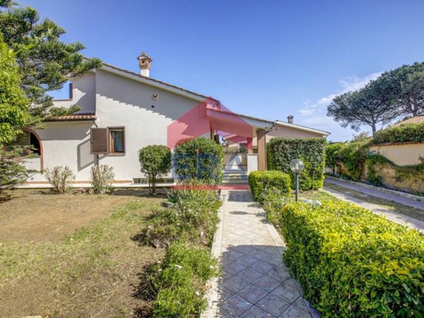 casa indipendente in vendita ad Ardea in zona Nuova Florida