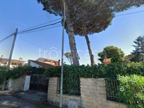 casa indipendente in vendita ad Ardea in zona Colle Romito
