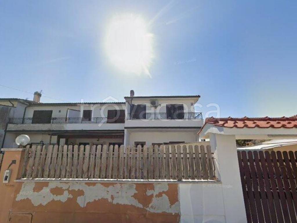 casa indipendente in vendita ad Ardea in zona Colle Romito