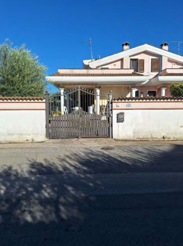 casa indipendente in vendita ad Ardea