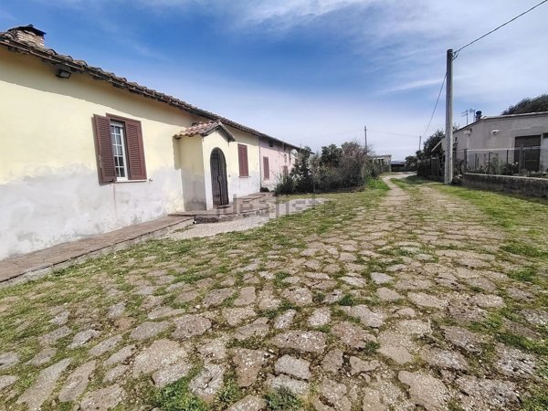 casa indipendente in vendita ad Ardea