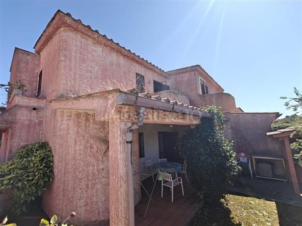 casa indipendente in vendita ad Ardea in zona Colle Romito