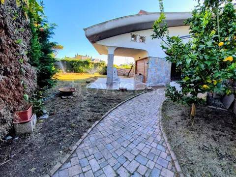 casa indipendente in vendita ad Ardea in zona Nuova California