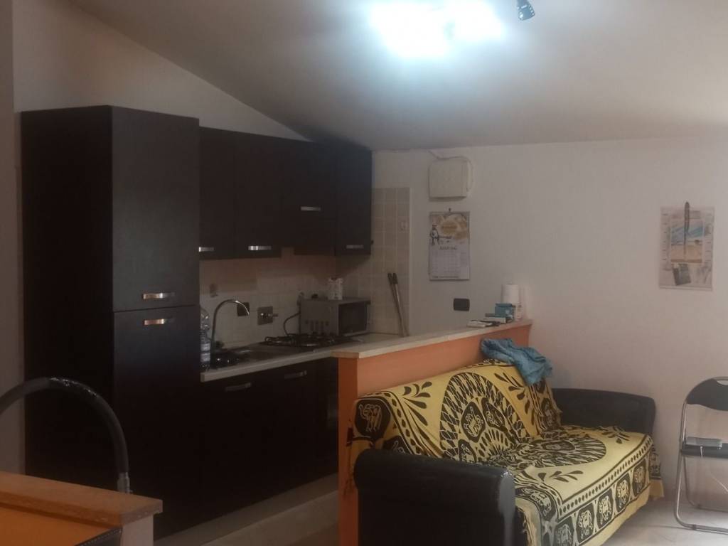 appartamento in vendita ad Ardea in zona Castagnetta