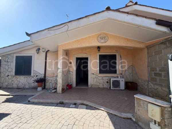 casa indipendente in vendita ad Ardea in zona Marina di Ardea