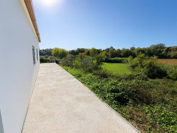 casa indipendente in vendita ad Ardea in zona Montagnano