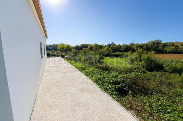 casa indipendente in vendita ad Ardea in zona Montagnano