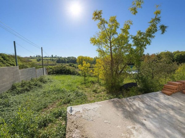 casa indipendente in vendita ad Ardea in zona Montagnano
