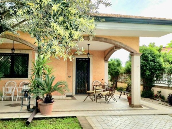 casa indipendente in vendita ad Ardea in zona Nuova California