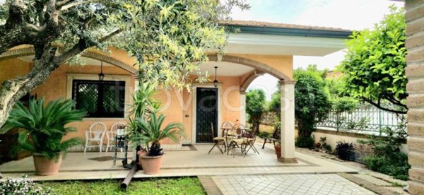 casa indipendente in vendita ad Ardea in zona Marina di Ardea