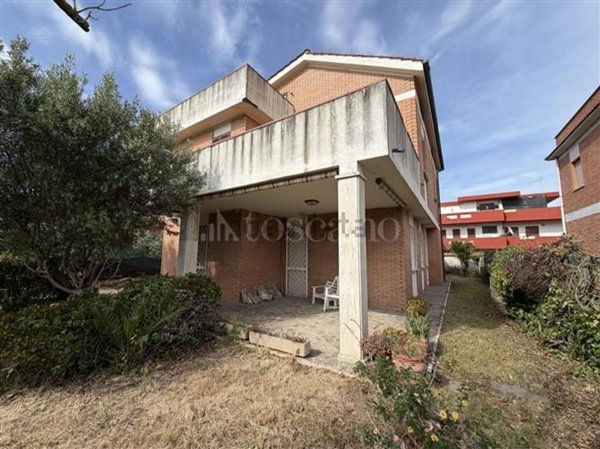 casa indipendente in vendita ad Ardea