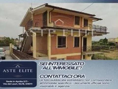 appartamento in vendita ad Ardea in zona Castagnetta