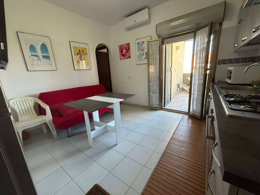 appartamento in vendita ad Ardea in zona Marina di Ardea
