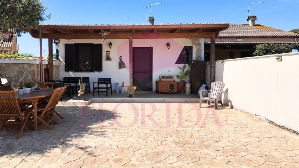 casa indipendente in vendita ad Ardea in zona Nuova Florida