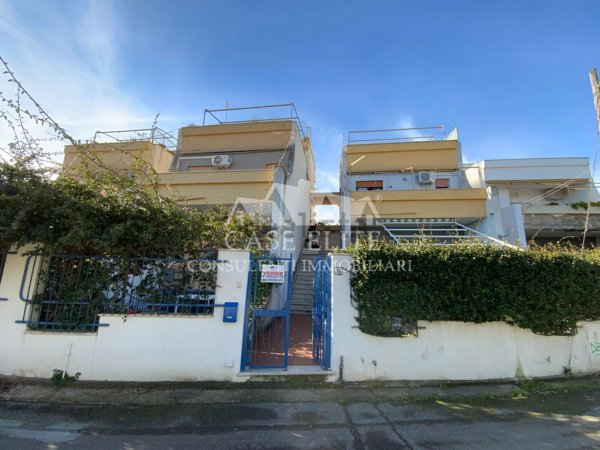 appartamento in vendita ad Ardea in zona Marina di Ardea