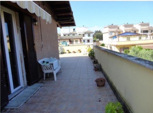 appartamento in vendita ad Ardea in zona Marina di Ardea