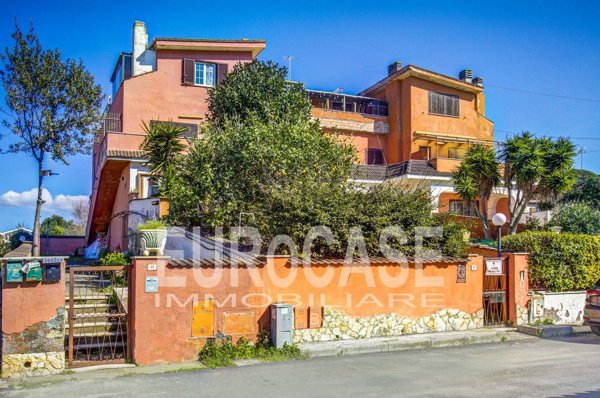 appartamento in vendita ad Ardea in zona Marina di Ardea
