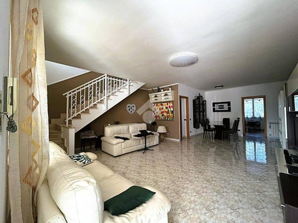 casa indipendente in vendita ad Ardea in zona Nuova Florida