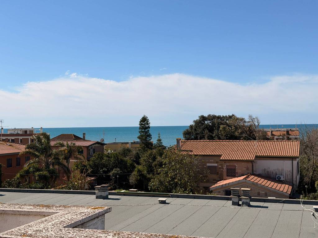 casa indipendente in vendita ad Ardea