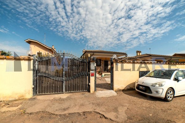 casa indipendente in vendita ad Ardea in zona Nuova Florida