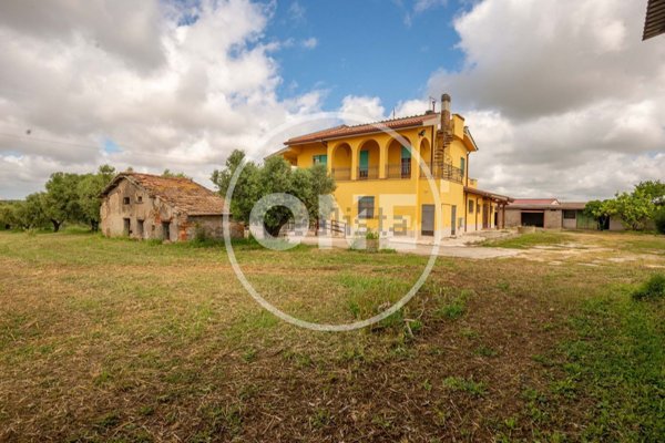 casale in vendita ad Ardea