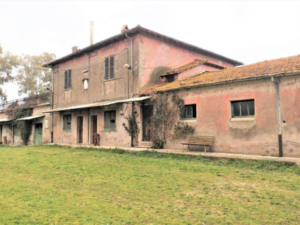 casa indipendente in vendita ad Ardea in zona Castagnetta