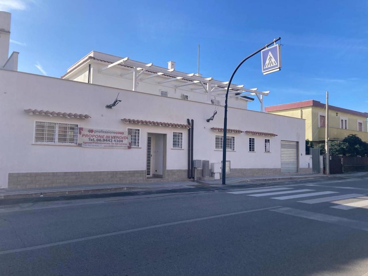 appartamento in vendita ad Ardea in zona Marina di Ardea