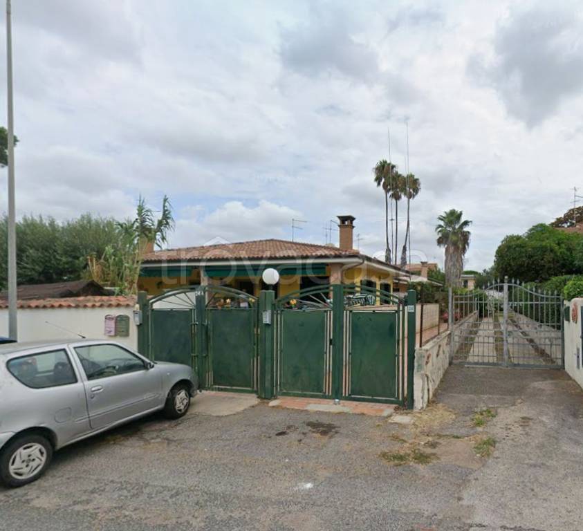 casa indipendente in vendita ad Ardea in zona Nuova California