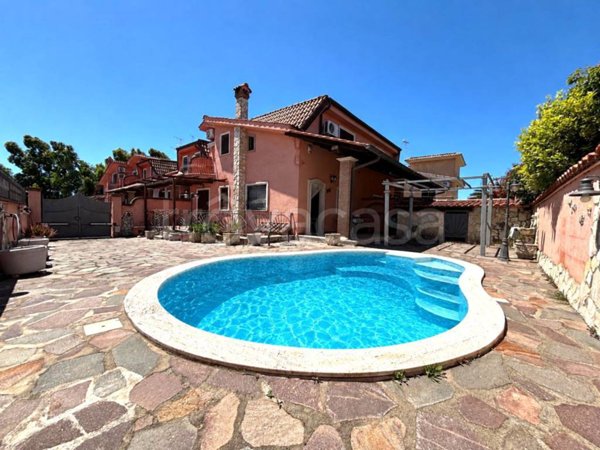 casa indipendente in vendita ad Ardea in zona Nuova California
