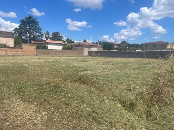 terreno agricolo in vendita ad Ardea in zona Banditella