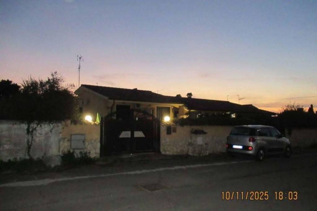 appartamento in vendita ad Ardea in zona Nuova California