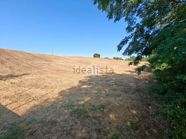 terreno edificabile in vendita ad Ardea